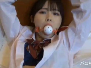 欧美大胆全透明甩奶时装秀_欧美亚洲精品成人视频
